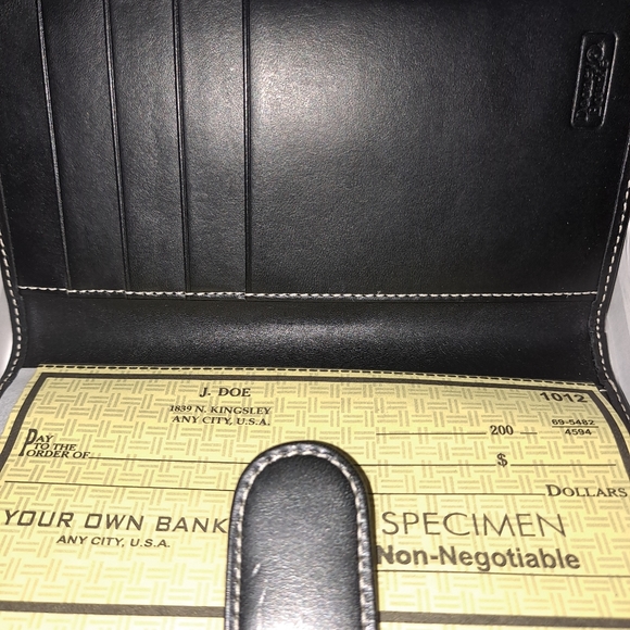 Wallet - Picture 3 of 8